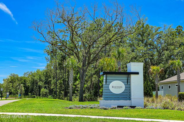 335 PALOMAR Drive, St. Johns, FL 32259