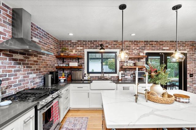 909 Princeton Ave, Modesto, CA 95350