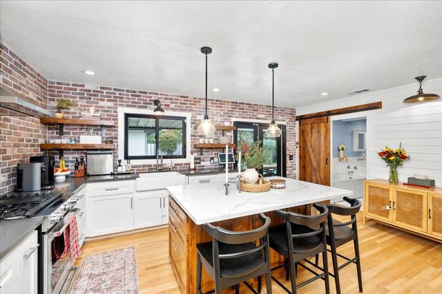 909 Princeton Ave, Modesto, CA 95350