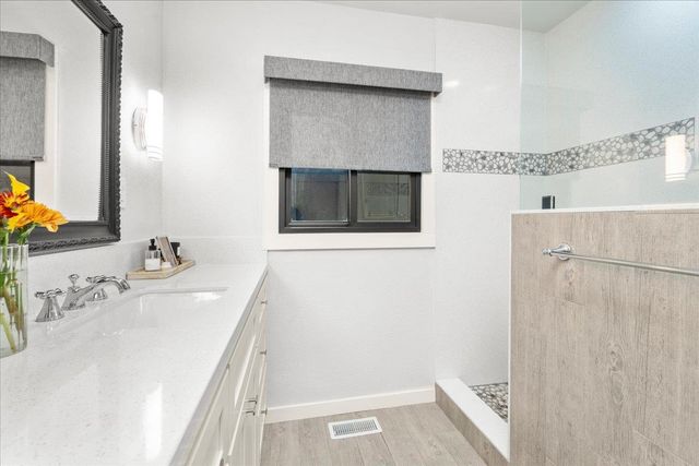 909 Princeton Ave, Modesto, CA 95350