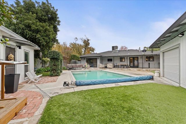 909 Princeton Ave, Modesto, CA 95350