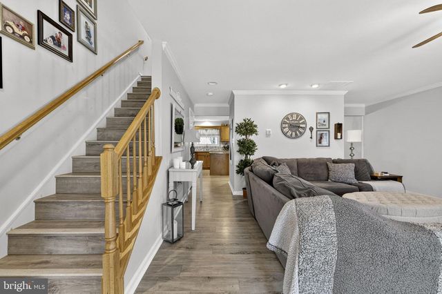 173 BALTUSROL DR, Charles Town, WV 25414