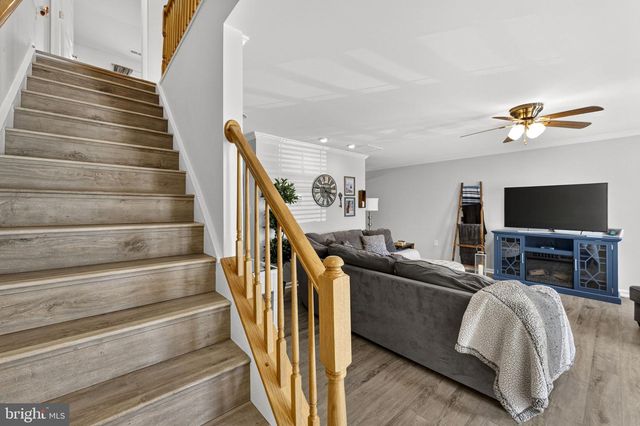 173 BALTUSROL DR, Charles Town, WV 25414