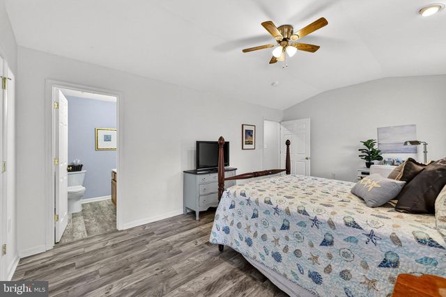 173 BALTUSROL DR, Charles Town, WV 25414