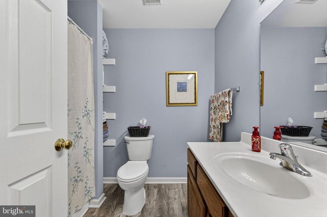 173 BALTUSROL DR, Charles Town, WV 25414