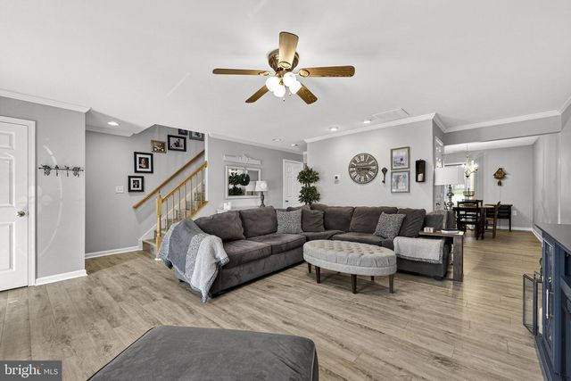 173 BALTUSROL DR, Charles Town, WV 25414