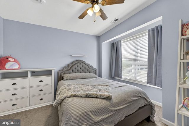 173 BALTUSROL DR, Charles Town, WV 25414