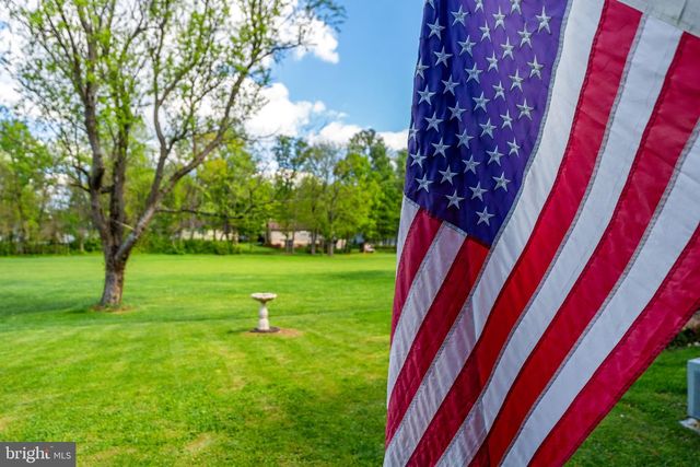 173 BALTUSROL DR, Charles Town, WV 25414