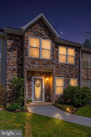 173 BALTUSROL DR, Charles Town, WV 25414