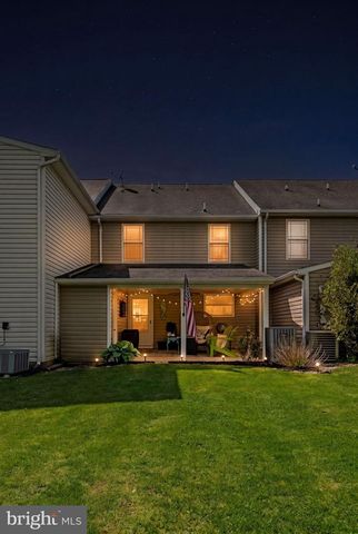 173 BALTUSROL DR, Charles Town, WV 25414