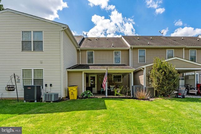 173 BALTUSROL DR, Charles Town, WV 25414