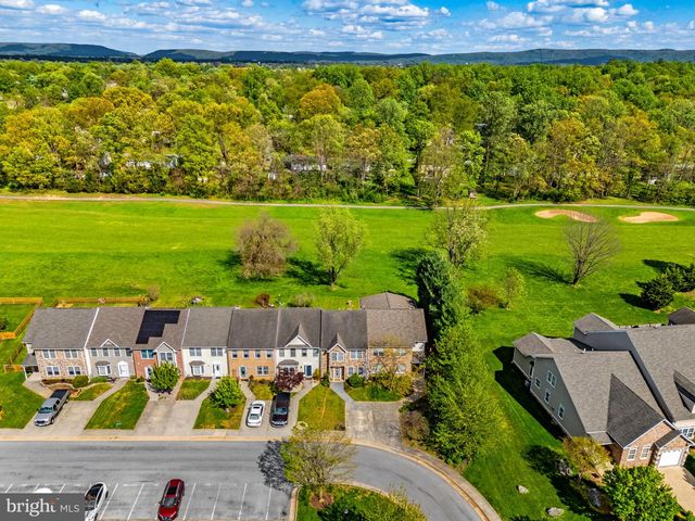 173 BALTUSROL DR, Charles Town, WV 25414