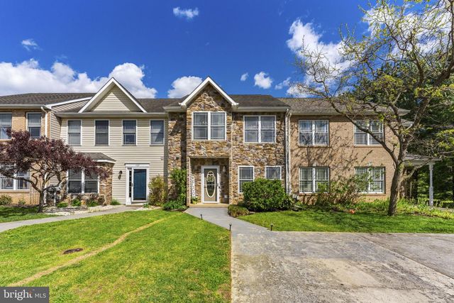 173 BALTUSROL DR, Charles Town, WV 25414