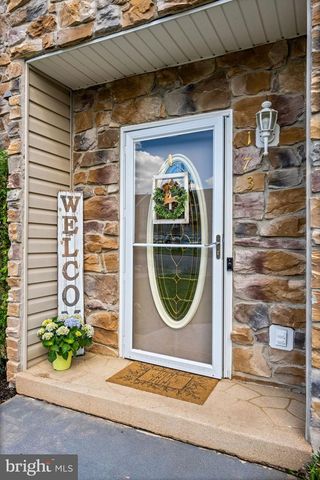 173 BALTUSROL DR, Charles Town, WV 25414