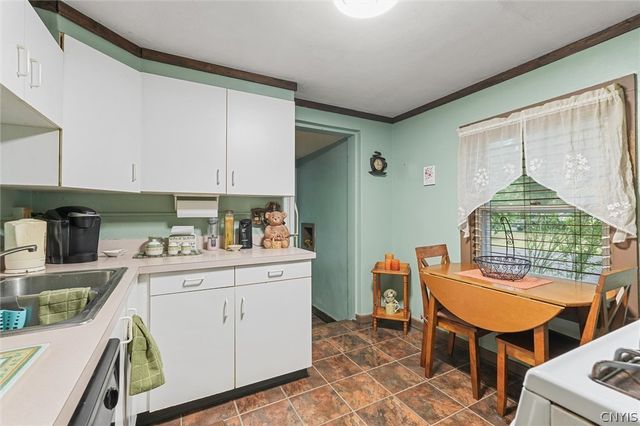 101 Maple Grove Road, Camillus, NY 13209
