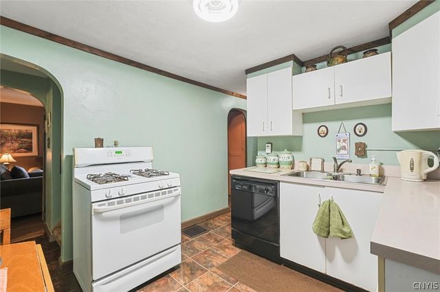 101 Maple Grove Road, Camillus, NY 13209