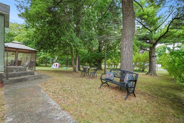 101 Maple Grove Road, Camillus, NY 13209