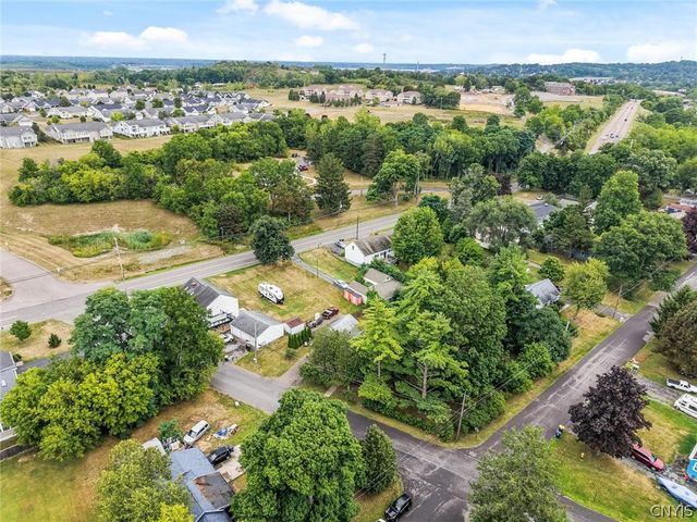 101 Maple Grove Road, Camillus, NY 13209