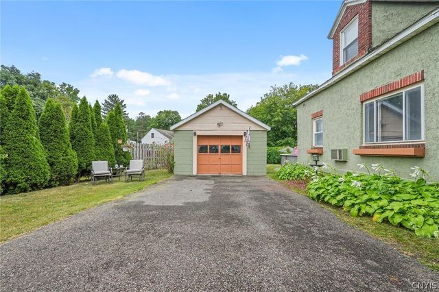101 Maple Grove Road, Camillus, NY 13209