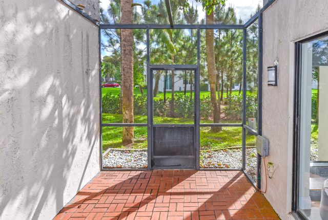 22904 Ironwedge Drive, Boca Raton, FL 33433
