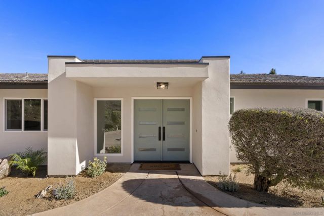 7875 Bellakaren Pl, La Jolla, CA 92037