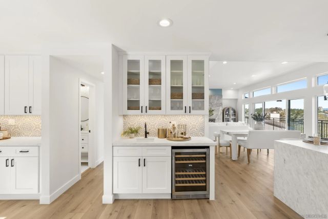 7875 Bellakaren Pl, La Jolla, CA 92037