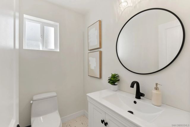 7875 Bellakaren Pl, La Jolla, CA 92037