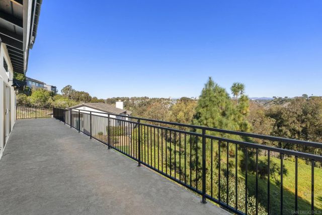 7875 Bellakaren Pl, La Jolla, CA 92037