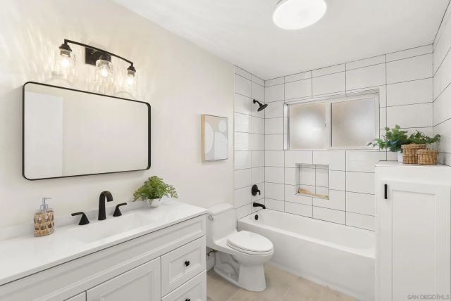 7875 Bellakaren Pl, La Jolla, CA 92037