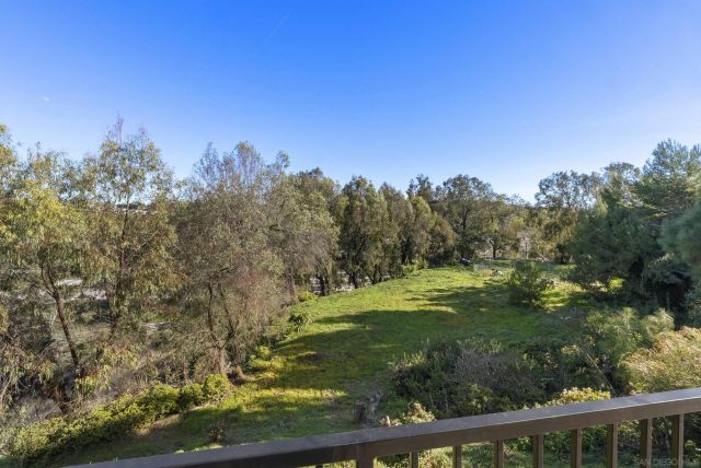 7875 Bellakaren Pl, La Jolla, CA 92037