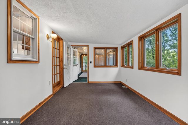 6408 HICKORY LN, Sykesville, MD 21784