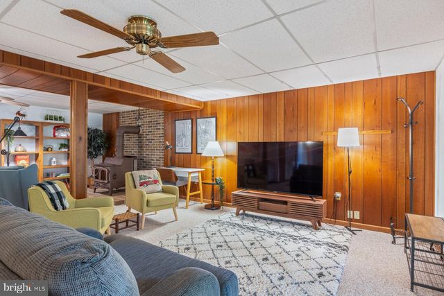 6408 HICKORY LN, Sykesville, MD 21784