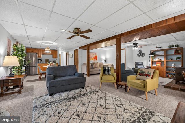 6408 HICKORY LN, Sykesville, MD 21784