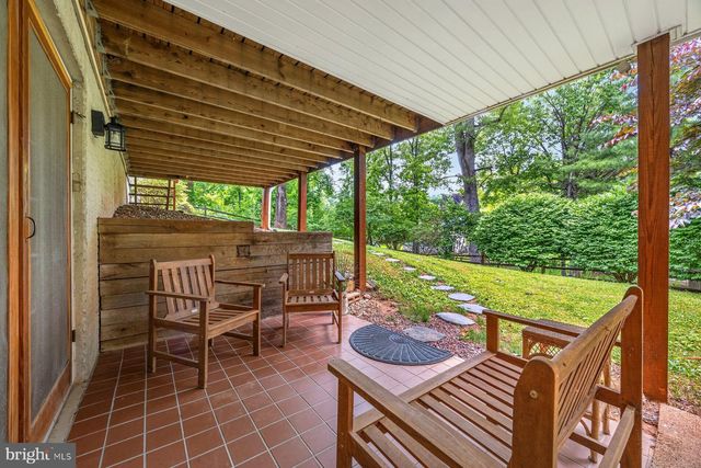 6408 HICKORY LN, Sykesville, MD 21784