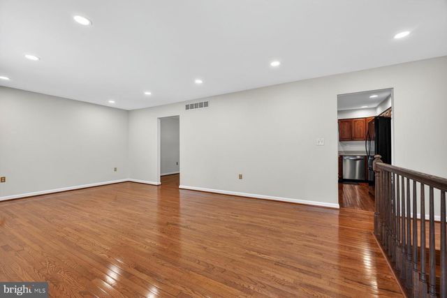 6408 HICKORY LN, Sykesville, MD 21784