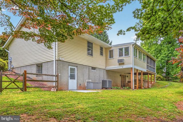 6408 HICKORY LN, Sykesville, MD 21784