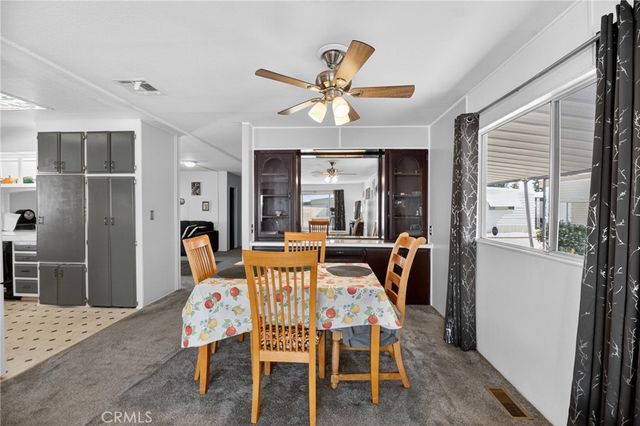 725 W THORNTON Avenue 136, Hemet, CA 92543