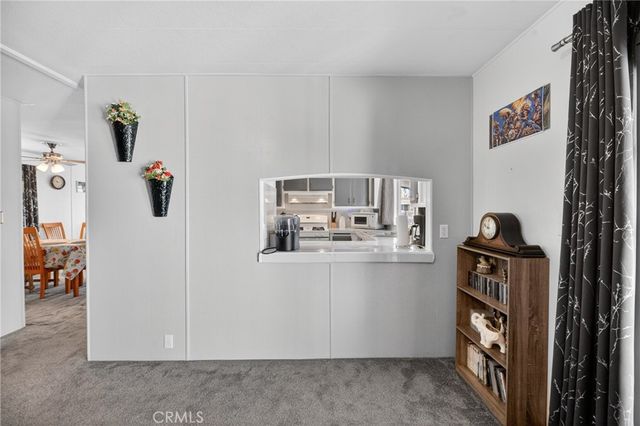 725 W THORNTON Avenue 136, Hemet, CA 92543
