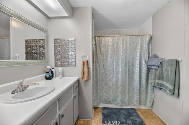 725 W THORNTON Avenue 136, Hemet, CA 92543