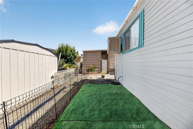 725 W THORNTON Avenue 136, Hemet, CA 92543