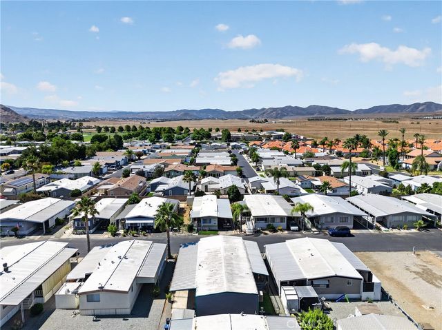 725 W THORNTON Avenue 136, Hemet, CA 92543