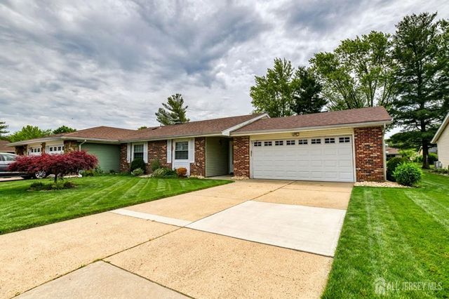 484 Fairton Drive B, Monroe, NJ 08831