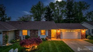 484 Fairton Drive B, Monroe, NJ 08831