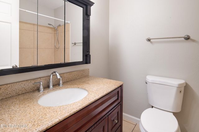 107 Nebraska Ave, Oak Ridge, TN 37830