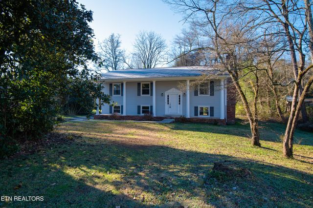 107 Nebraska Ave, Oak Ridge, TN 37830