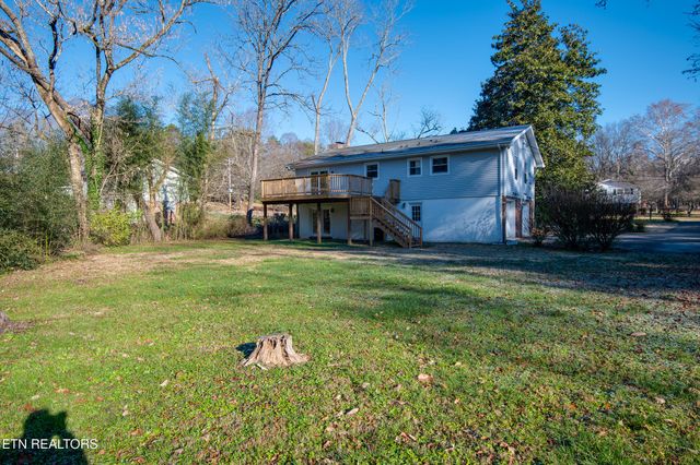 107 Nebraska Ave, Oak Ridge, TN 37830