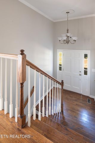 107 Nebraska Ave, Oak Ridge, TN 37830