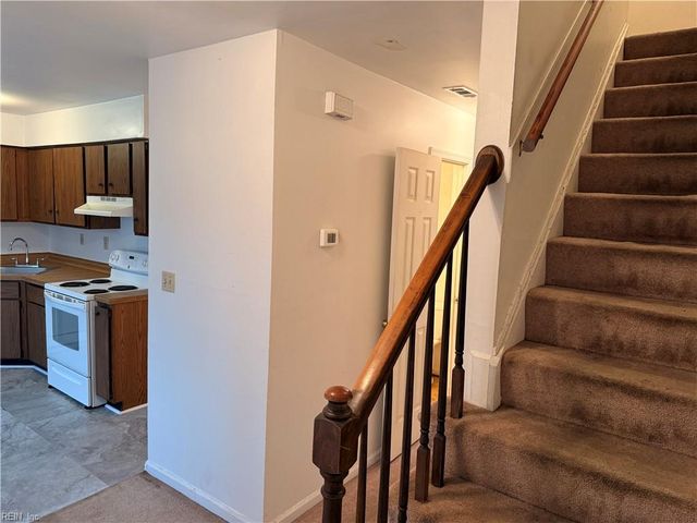 1984 Woodgate ARCH, Chesapeake, VA 23320