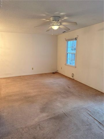 1984 Woodgate ARCH, Chesapeake, VA 23320