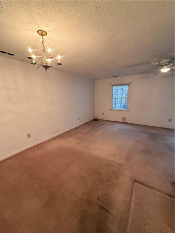 1984 Woodgate ARCH, Chesapeake, VA 23320